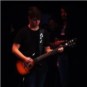 Pianista y guitarrista. Clases para todos los niveles y edades